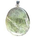 Nephrit Jade Scheibenstein als Anhänger mit Silberöse