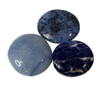 3 blaue Scheibensteine: Blauquarz, Sodalith, Dumortierit