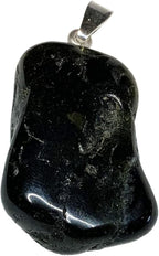 Turmalin Schliff mit Silberöse